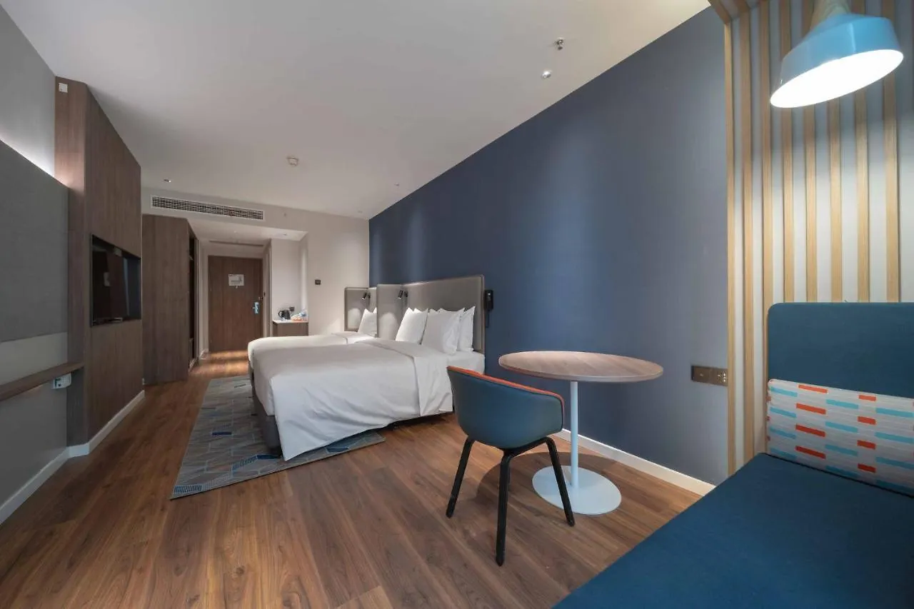 Holiday Inn Express Zhengzhou Guancheng, An Ihg Hotel